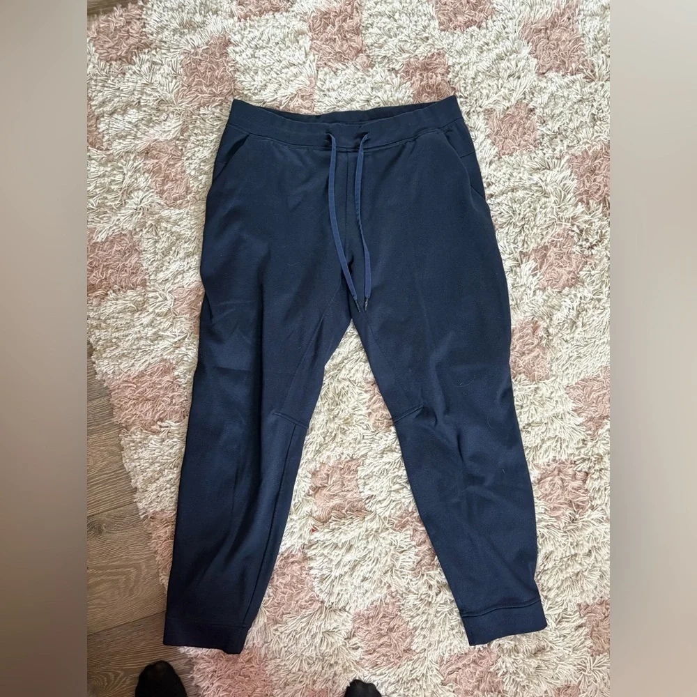 lululemon athletica Men's Navy Slim Jogger Pants 🍋